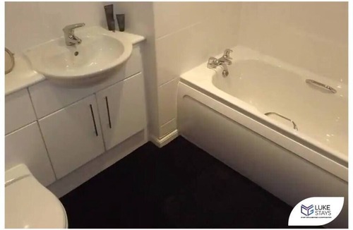 Durham Condo | ◑Lovely 2 Bed Apt ◑Master Ensuite◑ Wifi◑Nr Museum◑
