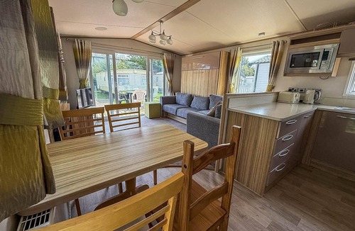 Mappleton House | Lovely 8 berth caravan for hire on Skipsea Sands park in Yorkshire ref 41197WF