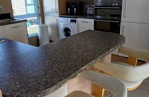 Hunstanton Cabin | Lovely lodge at Manor Park with decking, near Hunstanton beach ref 23170K