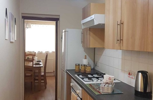 Barking Apartment | Lovely private apartment next to Barking Station