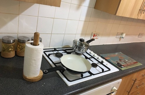 Barking Apartment | Lovely private apartment next to Barking Station