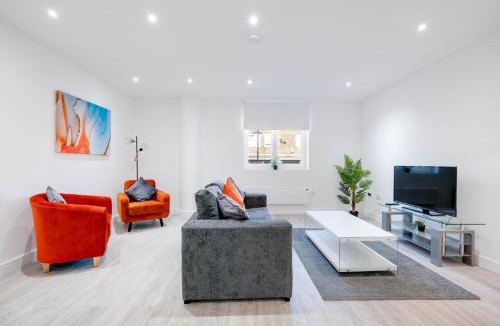 Corby Apartment | Luxurious 1 Bed Serviced Apartment with Wi-Fi