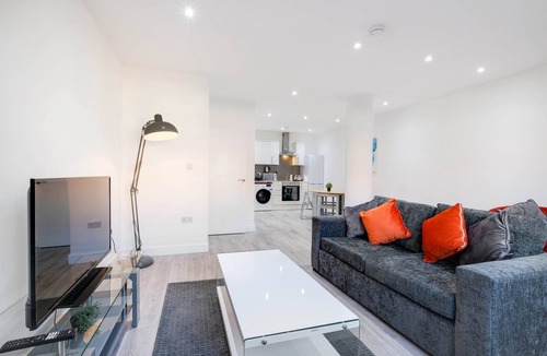 Corby Apartment | Luxurious 1 Bed Serviced Apt. 01 with Wi-Fi