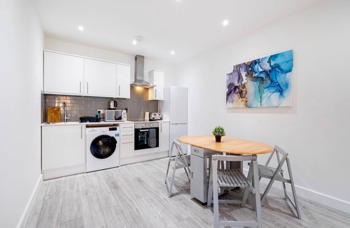 Corby Apartment | Luxurious 1 Bed Serviced Apt. 01 with Wi-Fi