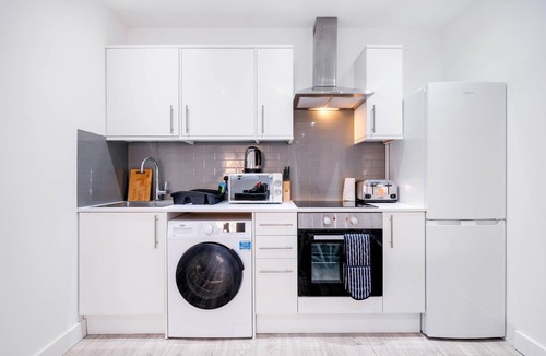 Corby Apartment | Luxurious 1 Bed Serviced Apt. 01 with Wi-Fi