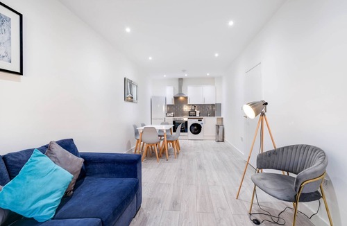 Corby Apartment | Luxurious 1 Bed Serviced Apt. 02 with Wi-Fi