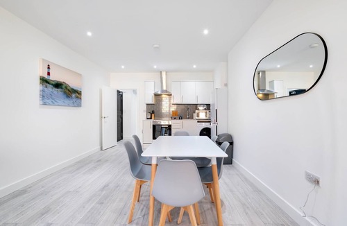 Corby Apartment | Luxurious 1 Bed Serviced Apt. 03 with Wi-Fi