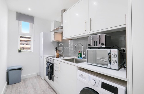 Corby Apartment | Luxurious 1 Bed Serviced Apt. 04 with Wi-Fi