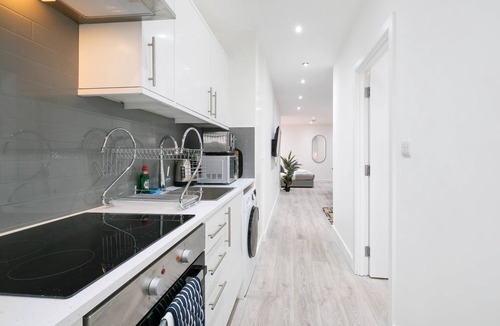 Corby Apartment | Luxurious 1 Bed Serviced Apt. 04 with Wi-Fi