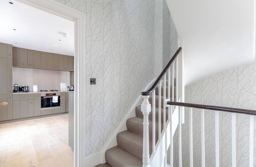 Belgravia Apartment | Luxurious 3BD Flat - Sloane Square, Chelsea!