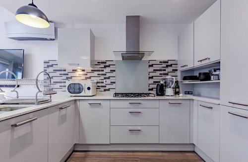 Wednesbury House | Luxurious Spacious 2 Bed House with beautiful garden by Birmingham