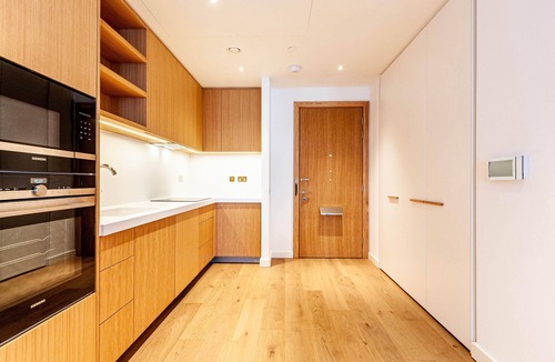 Nine Elms Apartment | Luxury 2 Bed 2 Bathroom Battersea Power Station