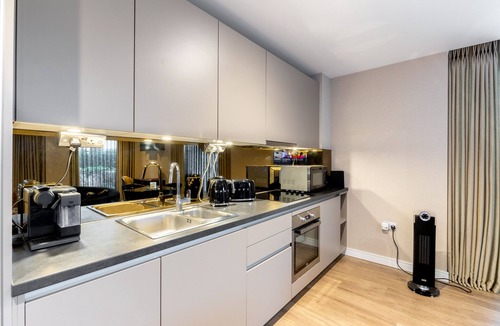 Sands End Apartment | Luxury 2 bed Apartment, Chelsea