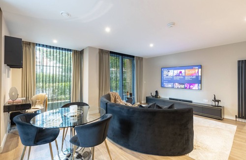 Sands End Apartment | Luxury 2 bed Apartment, Chelsea
