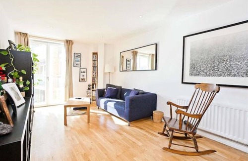 Nine Elms Apartment | Luxury apartment with gym and concierge