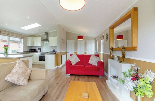 Aubourn Ski Chalet | Luxury lodge ideal for a couples romantic break away with a double driveway.