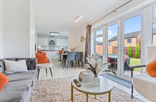Little Hay House | Luxury Modern House - 8 mins to NEC, Airport