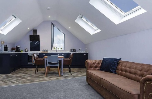 Wakefield Apartment | Luxury modern Loft apartment by Bootique