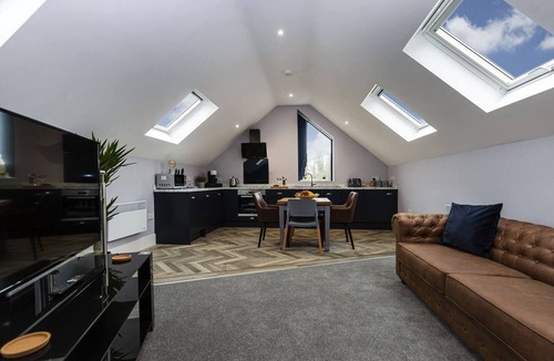 Wakefield Apartment | Luxury modern Loft apartment by Bootique