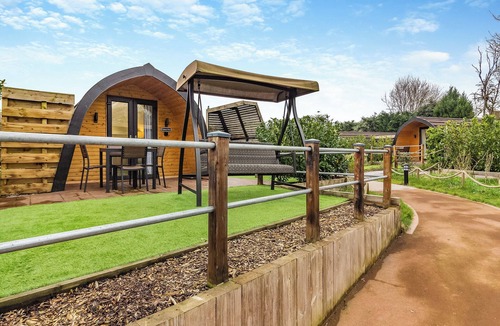 Gunthorpe Cottage | Luxury pod, perfect for two people seeking a romantic and relaxing break.