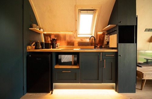 Kilnwick Cabin | Luxury Rural Cabin with Wood Fired Hot Tub