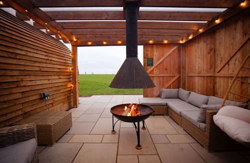 Todmorden Cabin | Luxury Rural Cabin with Wood Fired Hot Tub