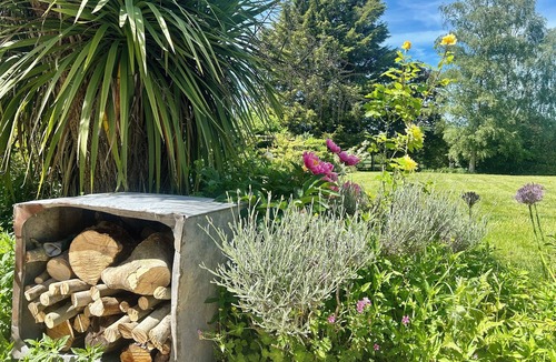 Lapworth Cottage | Magical 16th Century Tudor Cottage-M40, NEC, Warwick Castle, Stratford Upon Avon