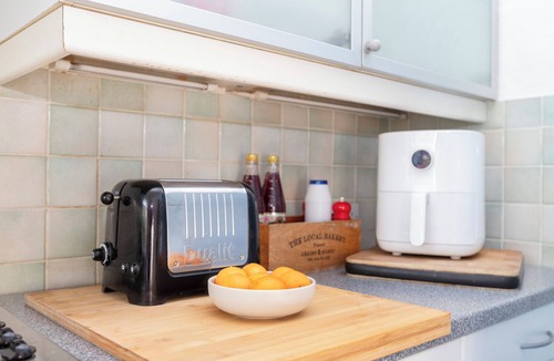 Hanger Hill Cottage | Magical Arts and Craft Cottage - Ealing W5 (15 mins to W1)