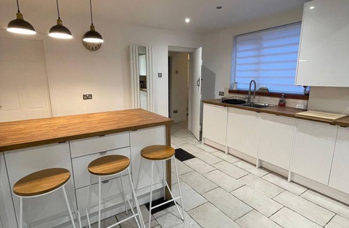 Ashton-under-Lyne House | Mallison Cottage, Ashton-Under-Lyne
