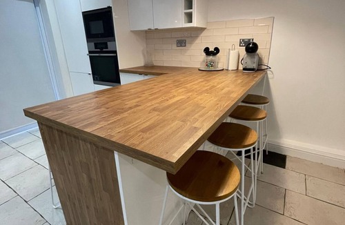 Ashton-under-Lyne House | Mallison Cottage, Ashton-Under-Lyne