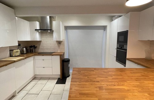 Ashton-under-Lyne House | Mallison Cottage, Ashton-Under-Lyne