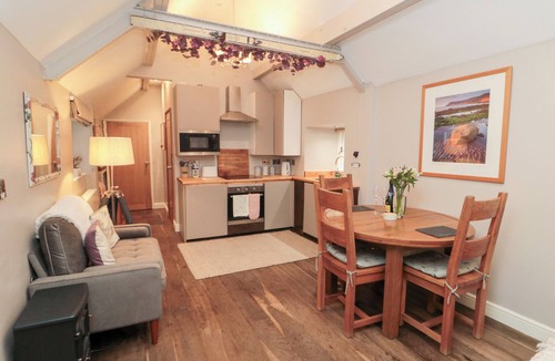 Urra Cottage | MALTKILN HOUSE ANNEXE, pet friendly, with a garden in Stokesley