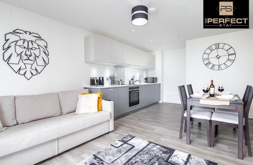 The Westside Apartment | Manhattan Apartment City Centre By Your Perfect Stay short lets Birmingham