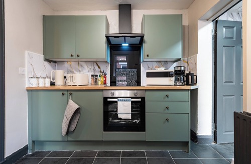 Hull House | Marvelous 4-bedroom house in Kingston upon Hull perfect for families