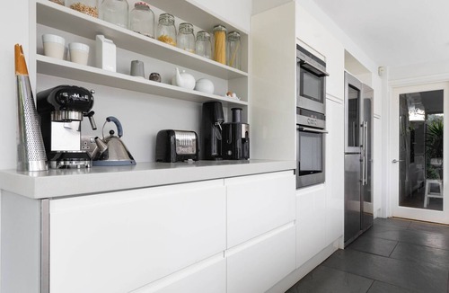 Addison House | Masbro Road II - Three Bedroom House, Sleeps 6