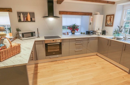 Snainton Cottage | MAY COTTAGE, pet friendly, with a garden in Snainton