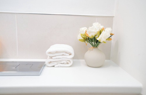Bletchley House | Milton Keynes 10beds 5 bedrooms contractor family holiday relocation freeparking