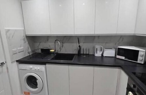 Dollis Hill Apartment | Modern 1-Bed Apartment with Free Parking Near Heathrow Self Check-in