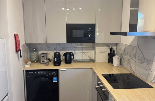 Holloway Apartment | Modern 1 bedroom near Camden