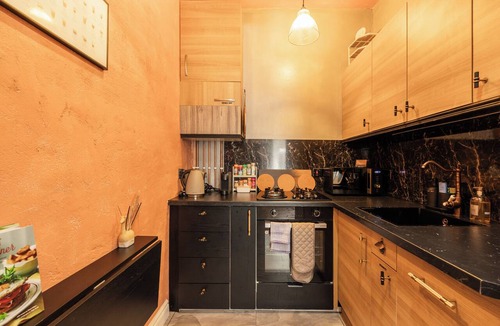 West End Apartment | Modern 1BR Walk to Haymarket & Edinburgh Castle