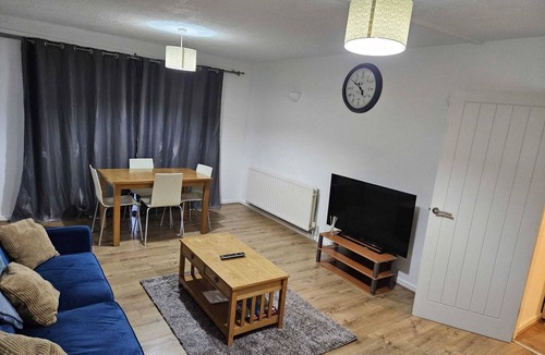 Birmingham Apartment | Modern 2-Bed Apt Near Hospital and University of Birmingham