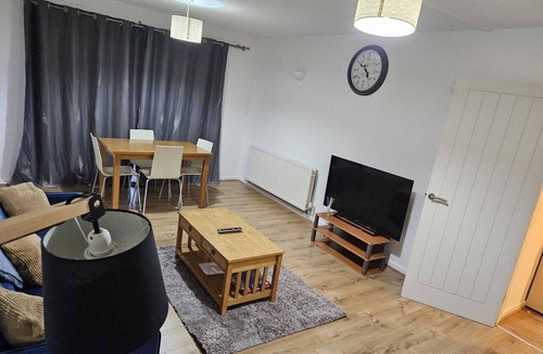Birmingham Apartment | Modern 2-Bed Apt Near Hospital and University of Birmingham