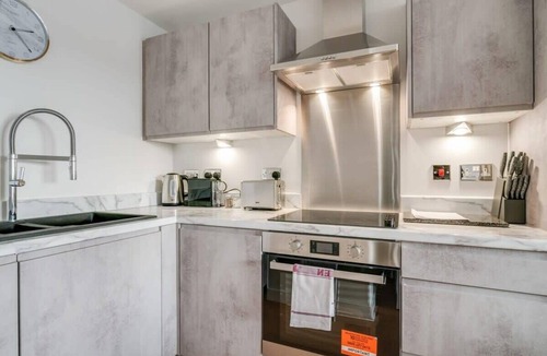 Leeds Apartment | Modern 2 Bedroom Riverside Apartment in Leeds