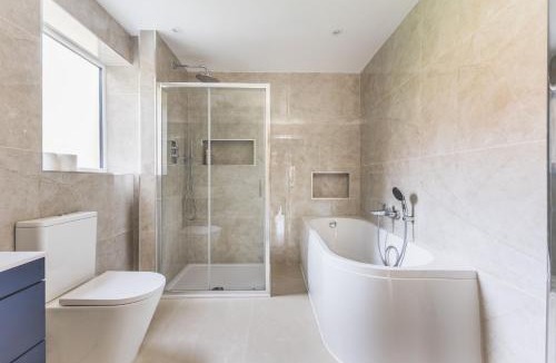 Townfield Apartment | Modern 2BDR Home Near Elizabeth Line and Heathrow