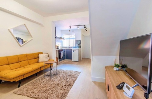 Anfield House | Modern 3-Bed House Close to Anfield Stadium