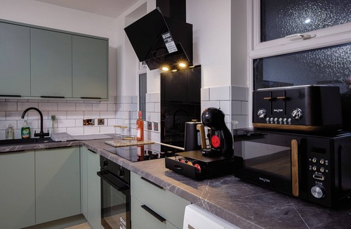 North Shore House | Modern and Cosy 2 Bedroom flat close to Town Centre