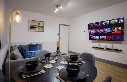 North Shore House | Modern and Cosy 2 Bedroom flat close to Town Centre