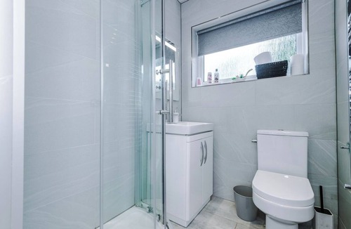 Manchester House | Modern Chorlton Home | Parking | City and Airport