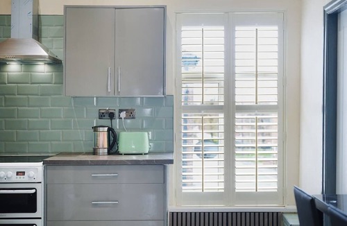 Westhoughton Condo | Modern City Apartment | Sleeps 4 by Stay With Us
