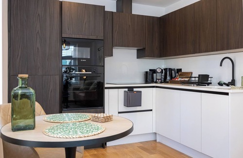 Leeds City Center Apartment | Modern City Centre 1BR | Walk to Leeds Station